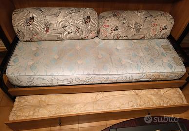 DIVANO CON DUE LETTI
