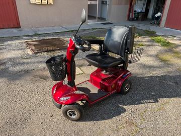 Scooter elettrico per anziani/disabili