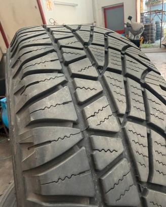 Gomme 235/60 r16 offroad
