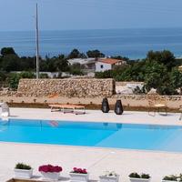 Villa con Piscina vista mare Pescoluse 10 posti