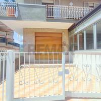 Locale Commerciale - Gaggi