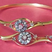 Parure in oro giallo con 48 rose di diamante