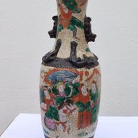 Antico vaso cinese in ceramica smaltata