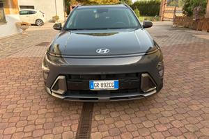Hyundai Kona 1,6 full hybrid benzina