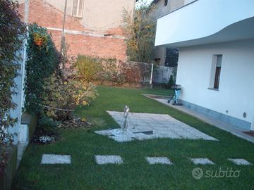 Appartamento con giardino -contratto transitorio