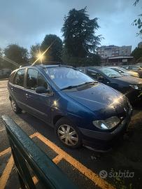Renault scenic GPL adatta neo patentati