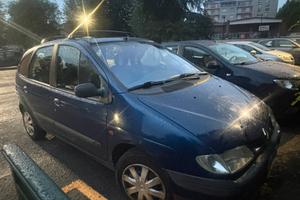 Renault scenic GPL adatta neo patentati