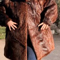 Pelliccia meta gamba