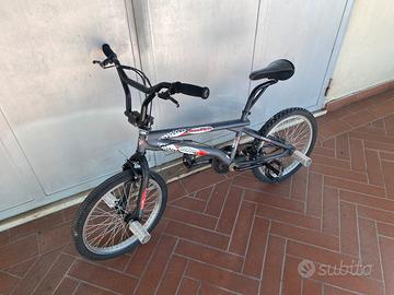 Bicicletta BMX da freestyle MBM