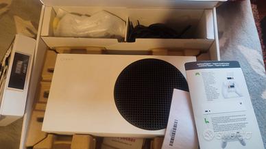 Xbox series s (leggi sotto )
