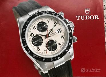 LIBRETTO TUDOR CON PORTALIBRETTO