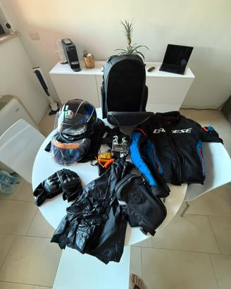 ABBIGLIAMENTO/ACCESSORI Dainese AVG Alpinestar