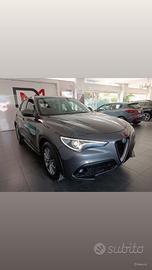 Alfa Romeo Stelvio 2.2 Turbodiesel 160 CV AT8 RWD 