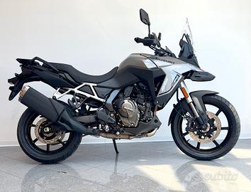 Suzuki V Strom DL 800 SE