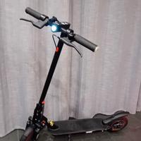 Monopattino elettrico vivobike.