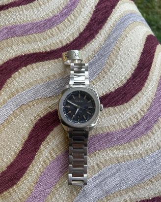 orologio e anello gucci