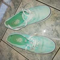 Vans donna