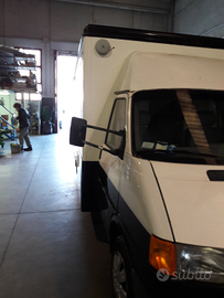 Autonegozio per panini fritti e bar