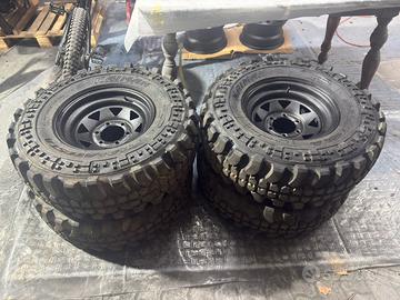 Gomme 265/75 r15 + cerchi