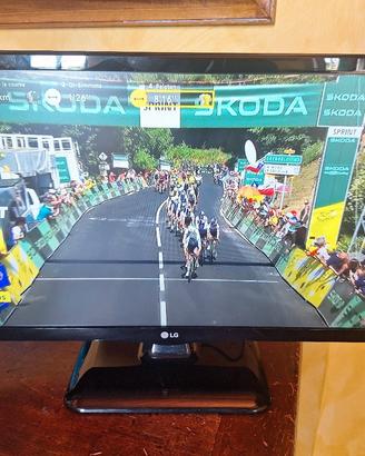 TV Monitor LG 22" Full HD