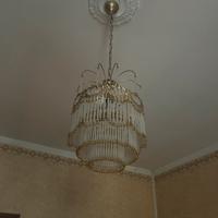 1 Lampadario  pendente a soffitto e 2 da comodino