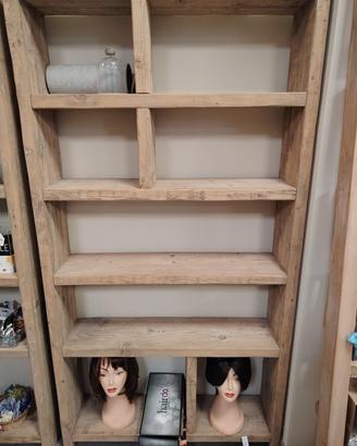 Liberi scaffale in legno