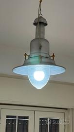 Lampada a sospensione industriale