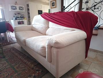 Divano 3 posto artigianale acquistato in Brianza,