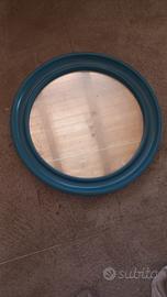 specchio rotondo cornice azzurra