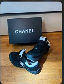 Chanel runner