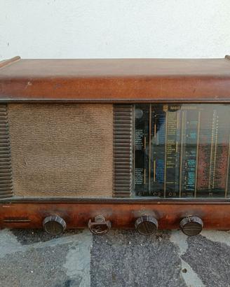 Radio d'epoca a valvole Minerva 505/4