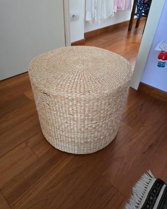 pouff in vimini