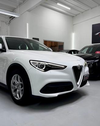 Alfa Romeo Stelvio 2.2 Turbodiesel 160 CV AT8 RWD 