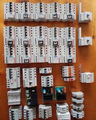 Materiale elettrico Merlin Gerin, Moeller, ABB