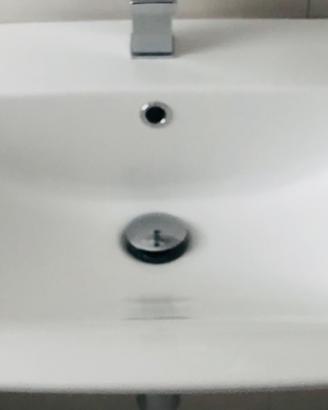 PRIVATO:- Due Lavandini Moderni Monoforo Bianco.