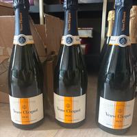 CHAMPAGNE VEUVE RICH
