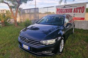VOLKSWAGEN Passat Var. 2.0 TDI DSG Business TETTO