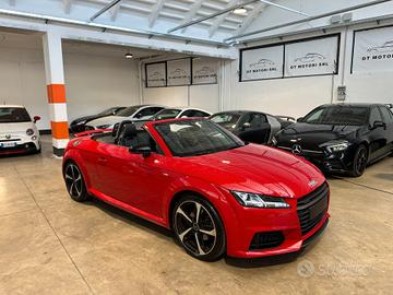 Audi TT Roadster 2.0 TFSI quattro S tronic line . 