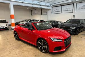 Audi TT Roadster 2.0 TFSI quattro S tronic line . 