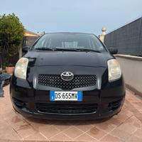 TITOLO: Toyota Yaris 1.0 benzina 2008 – 128.000 km