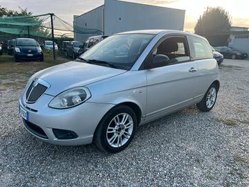 Lancia Ypsilon 1.2 69 CV 5 porte S&S Platinum
