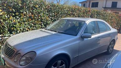 Mercedes-Benz E 270