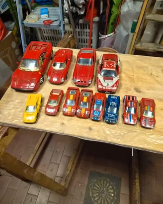 12 Modellini Ferrari Bburago Vintage
