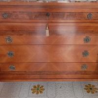 cassettiera e comodini antichi