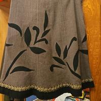 Gonna fatta a mano in velluto e panno damascato 