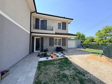 Villa di 128 m² con 3 locali e box auto doppio a B