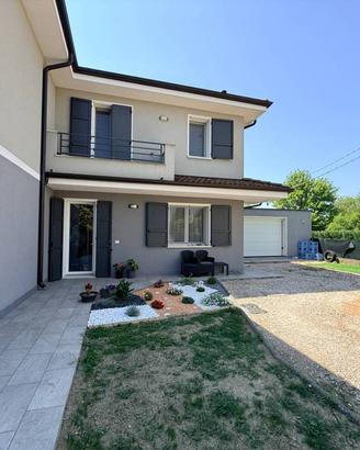 Villa di 128 m² con 3 locali e box auto doppio a B