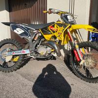 Suzuki RM 125 valenti ufficiale documento