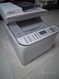 Stampante laser colori Ricoh sp240