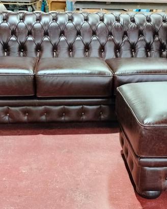 Divano 3 posti con pouff Chester in pelle vintage
